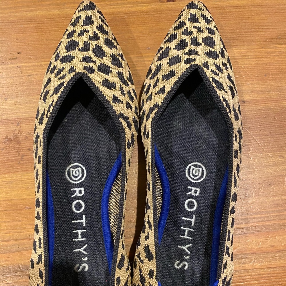 Rothy’s size US 6.5. EUC! Gorgeous! 🥿